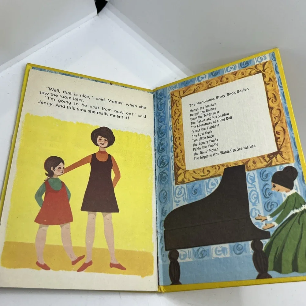 1969 The Doll‎ House By Muriel Ray Hard Cover Book